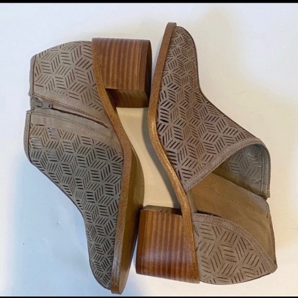 1. State Leather Ankle Boots Taupe Size 6